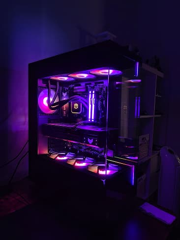 VICE X | 5070ti + R7800X3D